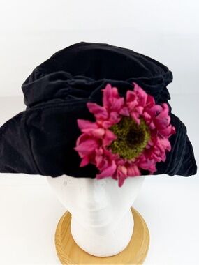 Vtg 90s Floppy Hat Flower Bucket Ruched Black Velvet Blossom Contempo Casuals